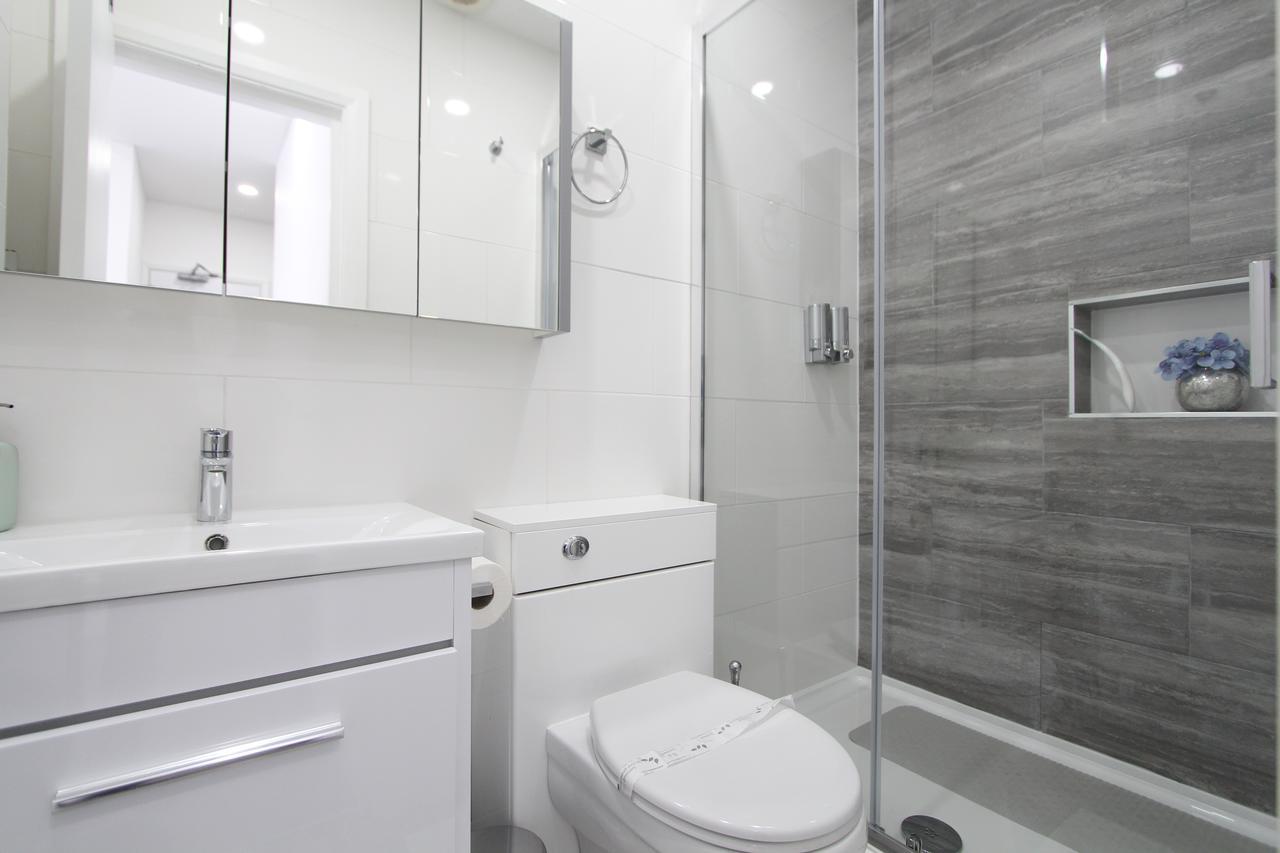 Bluegreen Suites Edgware Bagian luar foto