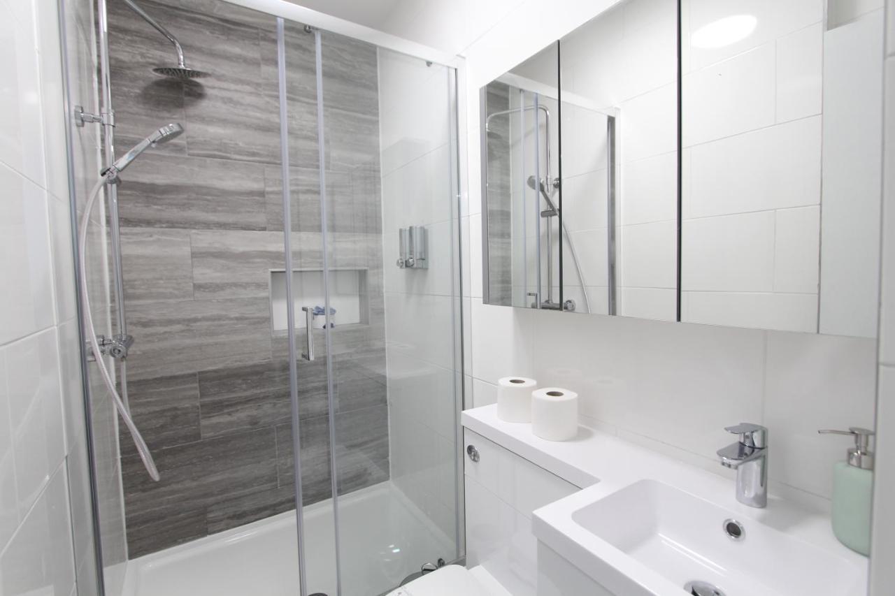 Bluegreen Suites Edgware Bagian luar foto