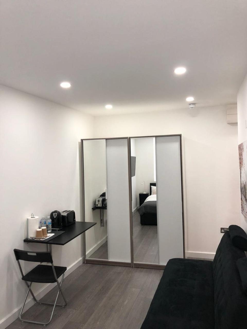 Bluegreen Suites Edgware Bagian luar foto