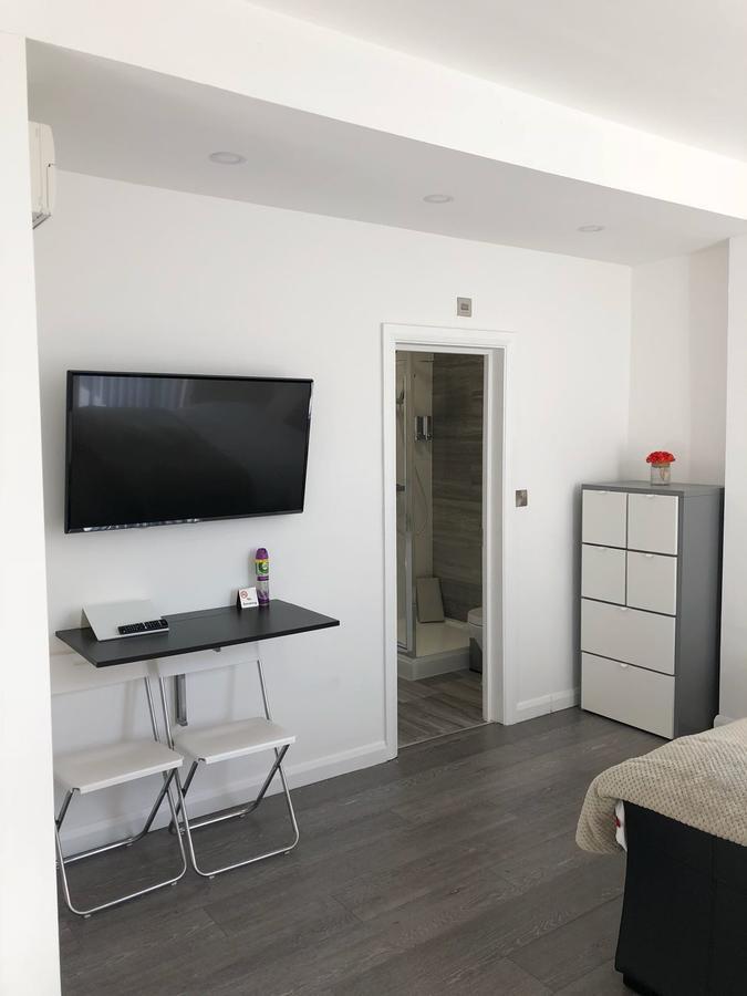 Bluegreen Suites Edgware Bagian luar foto