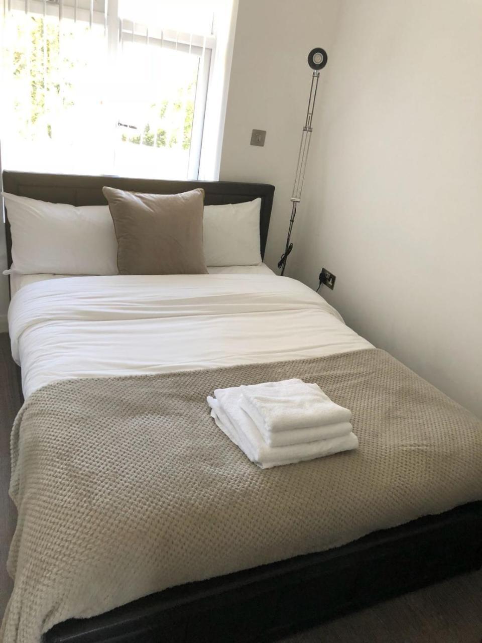 Bluegreen Suites Edgware Bagian luar foto