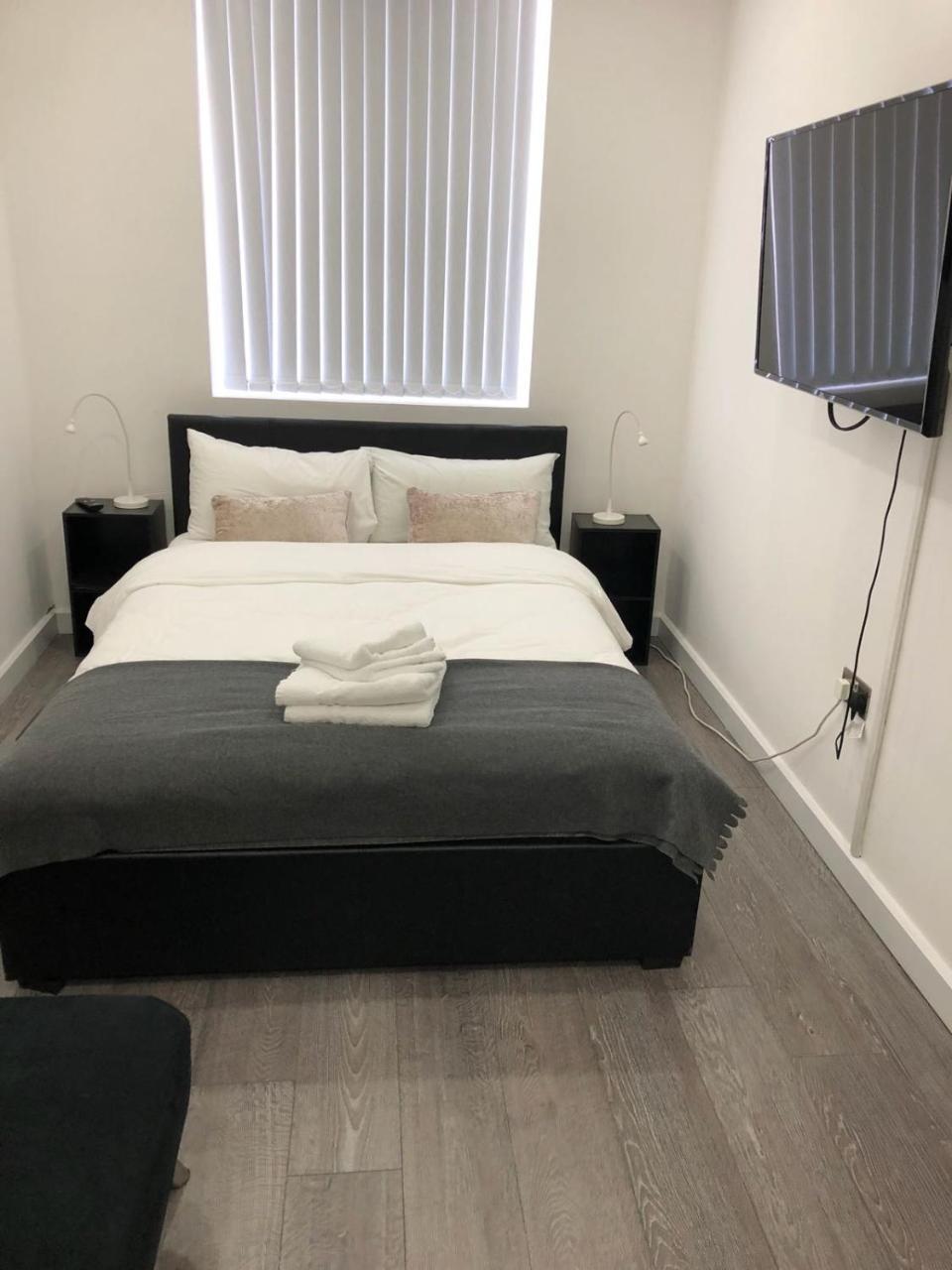 Bluegreen Suites Edgware Bagian luar foto
