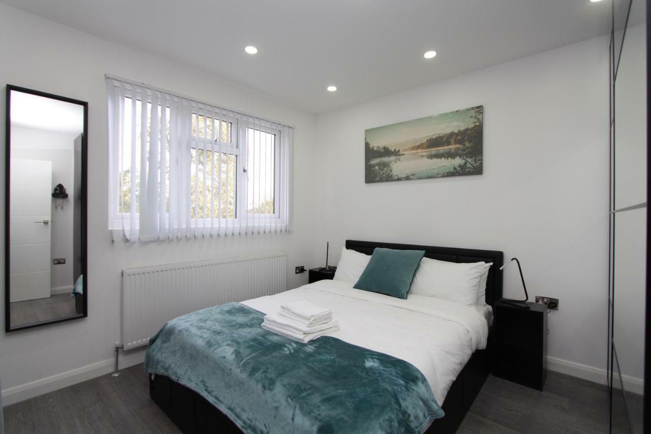 Bluegreen Suites Edgware Bagian luar foto