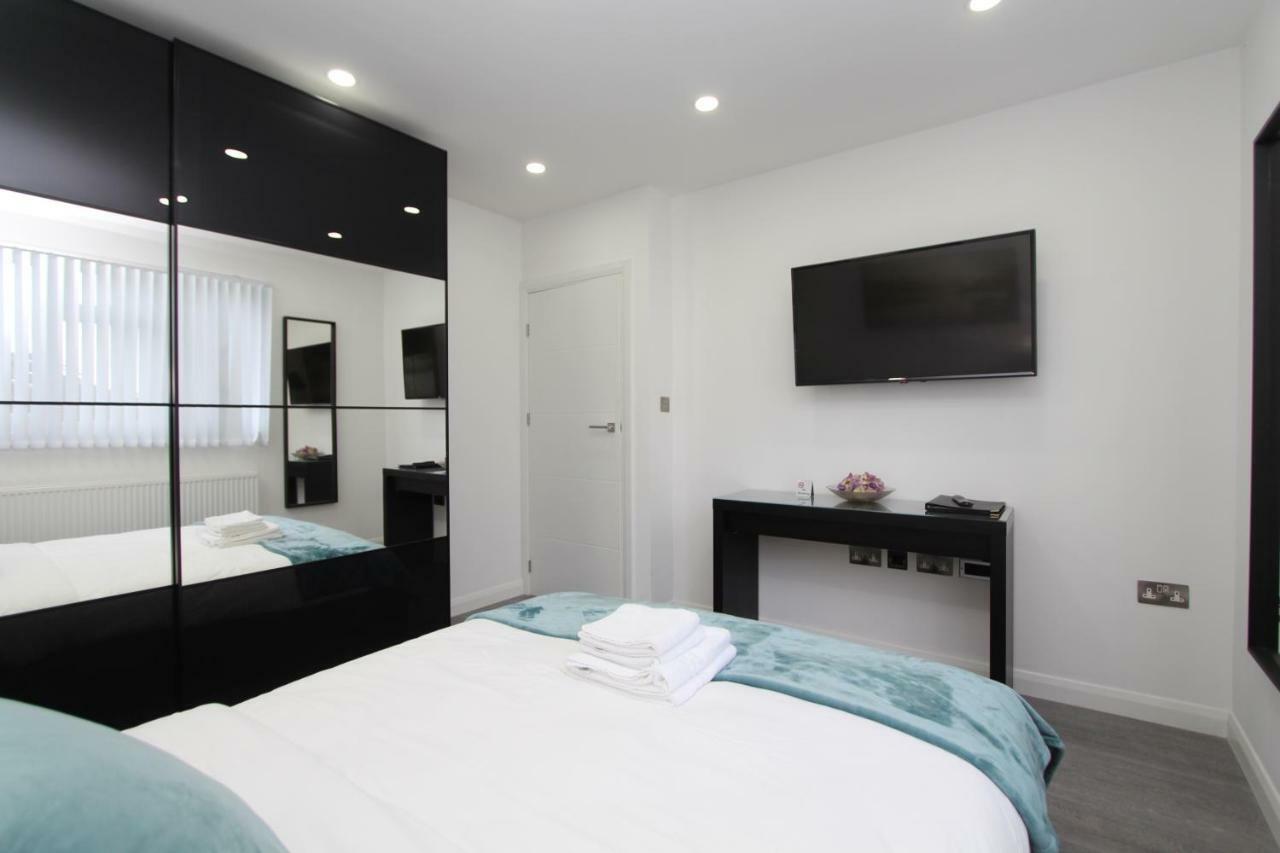Bluegreen Suites Edgware Bagian luar foto